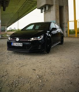 Golf 7.5 GTI Prednja 3/4 linija & Matrix LED — 77 Automobili