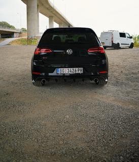 Golf 7.5 GTI Zadnji pogled & dupli sportski izduv — 77 Automobili