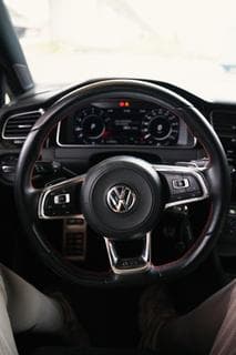 Golf 7.5 GTI GTI volan sa crvenim štepom & Virtual Cockpit — 77 Automobili